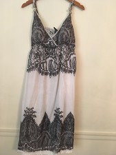 REDUCED! Black & white strappy cotton summer DRESS with lining .Size M. Light.