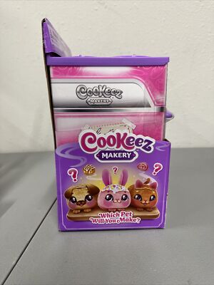 Cookeez Makery Cinnamon Treatz Pink Oven Scented Styles - Brand