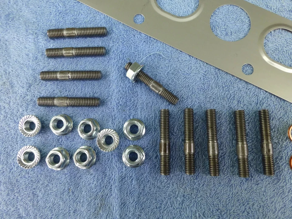 Land Rover TD5 Exhaust Manifold Gasket+Extended Studs+Nuts-Defender-Discovery 2 - Image 4 of 4