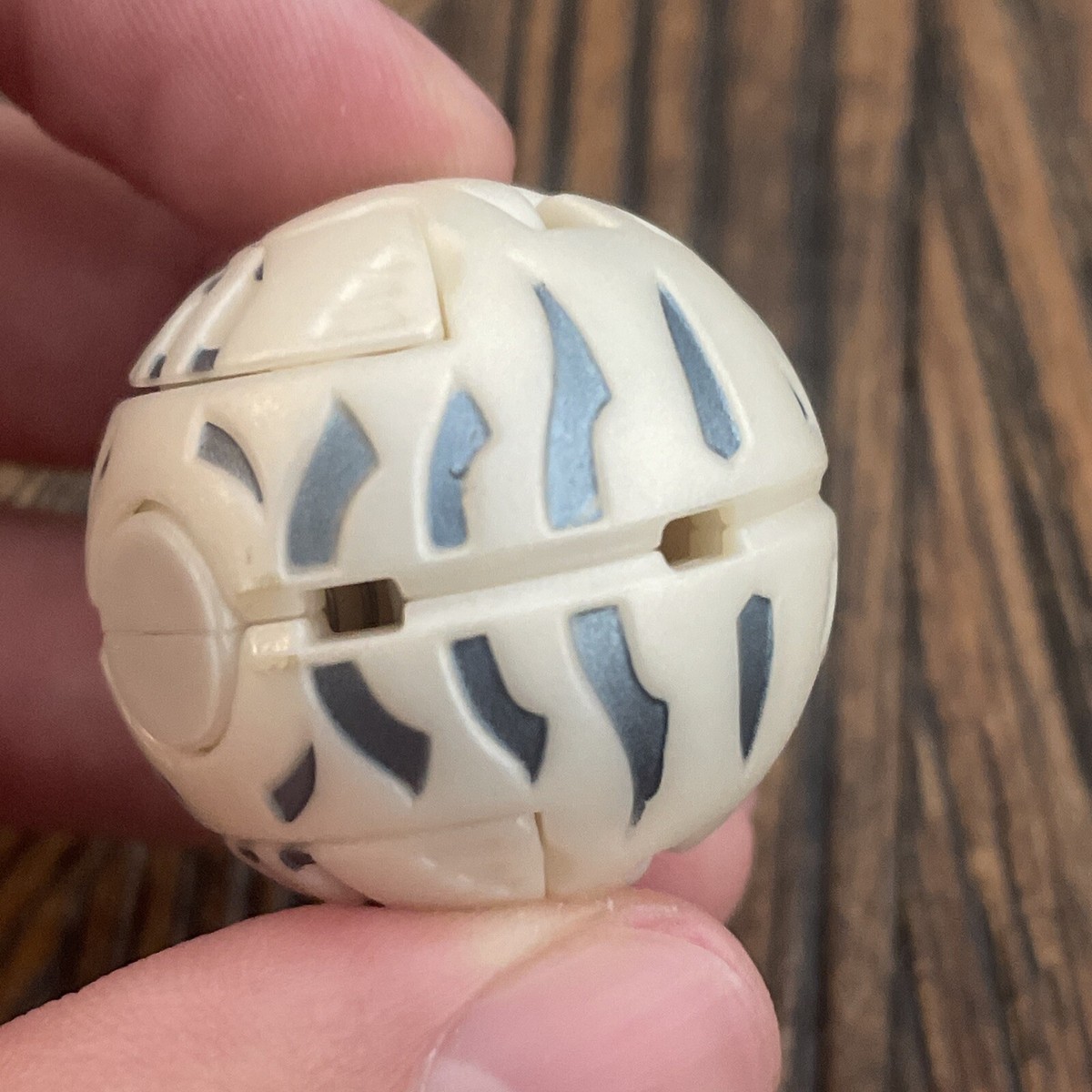 BAKUGAN Blade Tigrerra B2 500g Pearl White Haos BATTLE BRAWLERS