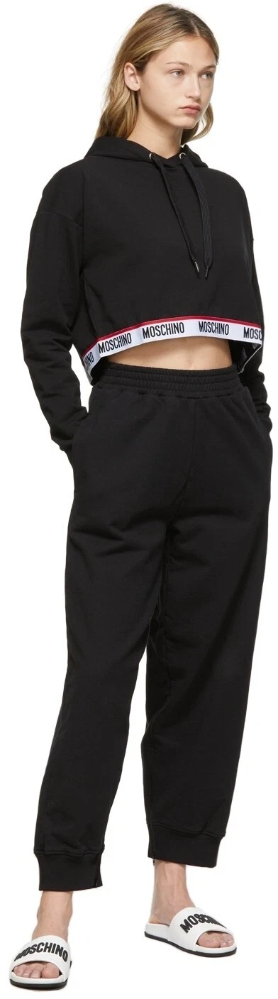 Felpa con cappuccio MOSCHINO nera con logo nastro ritagliata UK 8 XS Lounge Top