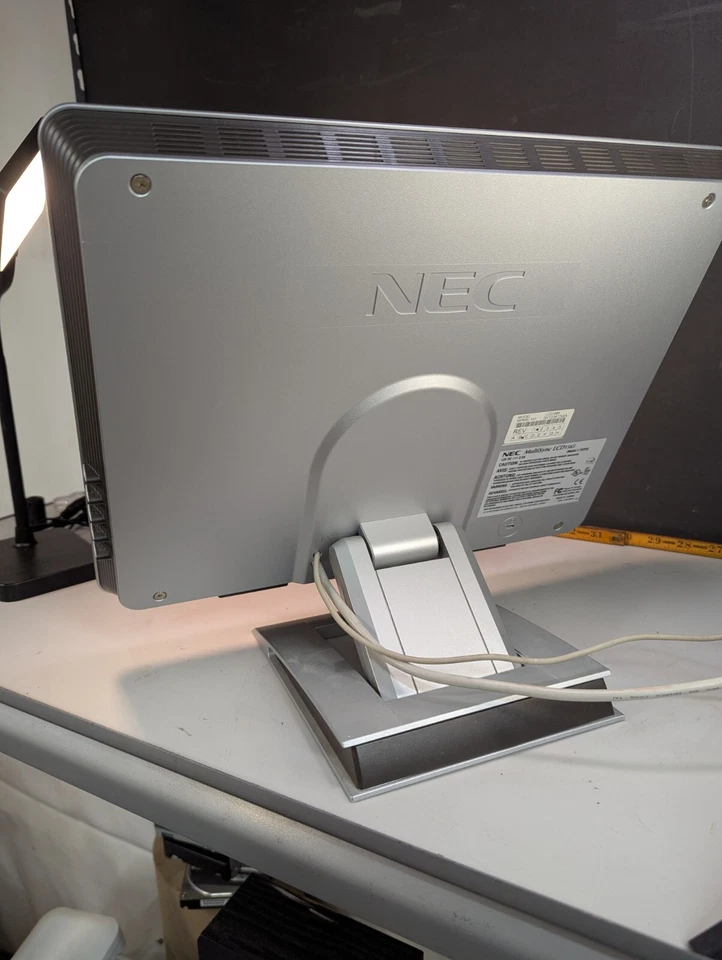 NEC MultiSync LCD1565 Computer Monitor 15" with Stand VTG Silver - Image 3 of 4