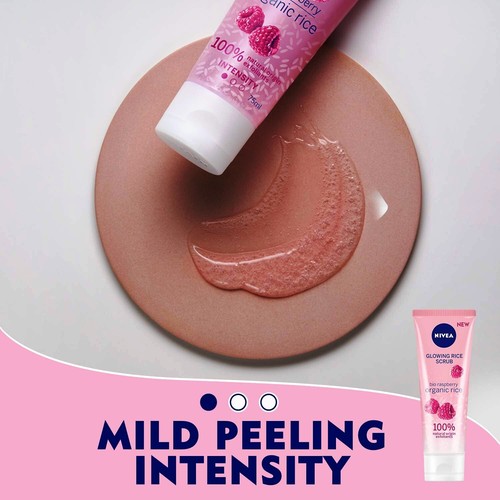 NIVEA Glow Rice Scrub Bio Raspberry Organic Rice 75ml - 100% Natural Exfoliants - Picture 10 of 14