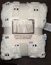 NWT VIRAL TIK TOK COSTCO EMBROIDERED FAUX FUR HALLOWEEN FALL THROW WHITE GHOSTS