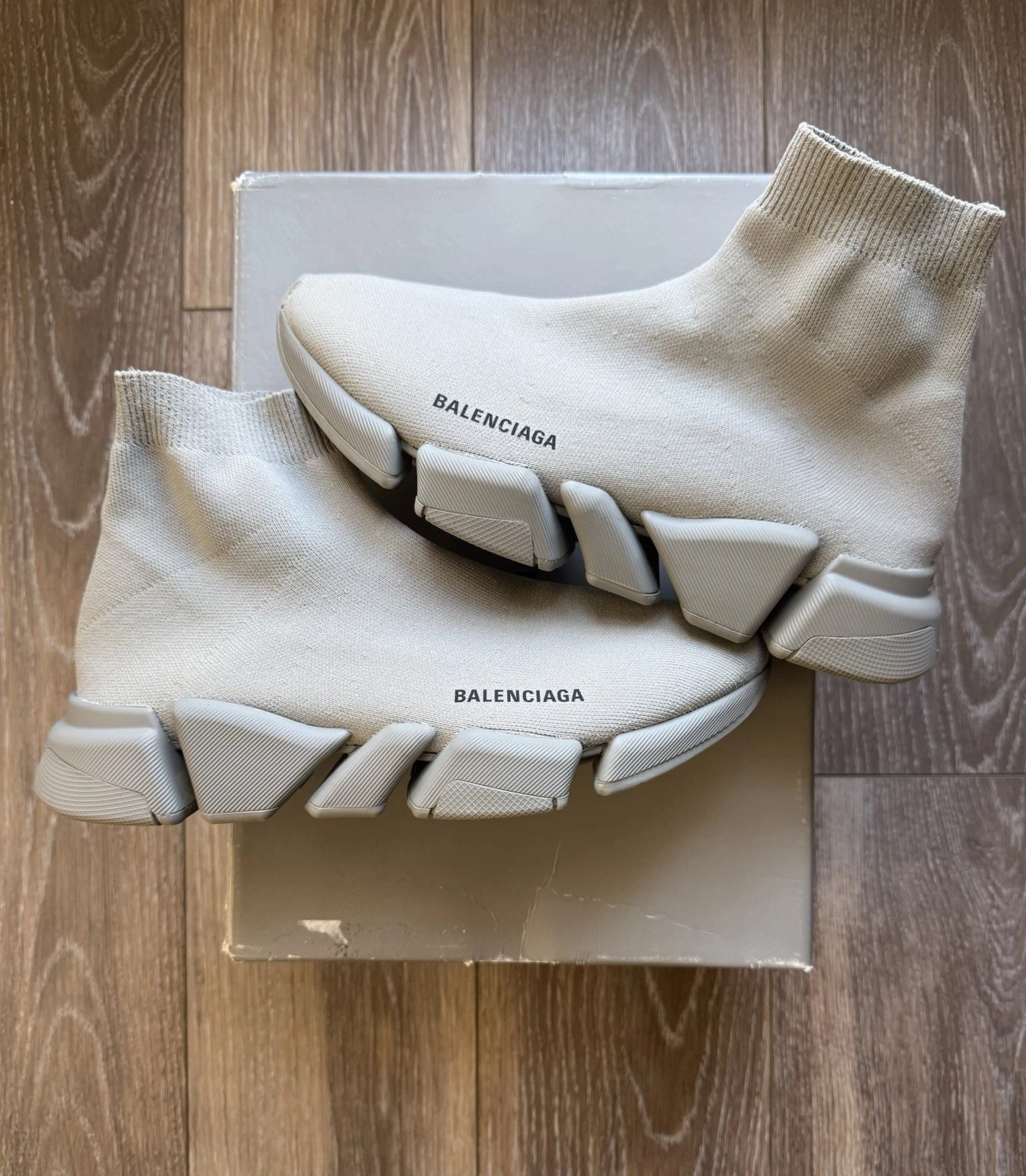 Balenciaga Speed Trainer 2.0 Recycled Knit/Sole Gray(Size 9)
Opens in a new window or tab