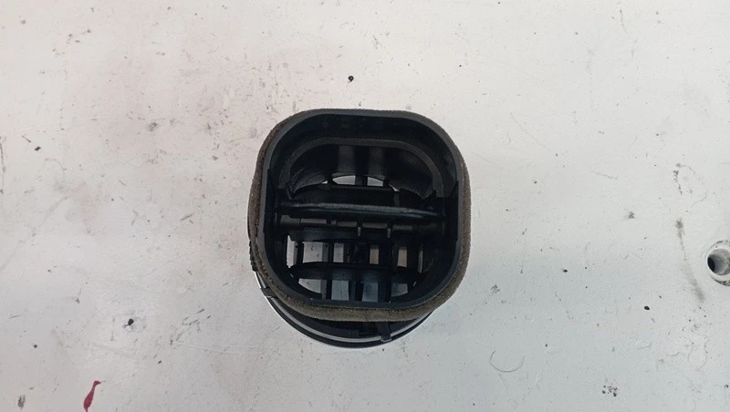 8N0820901 grille de ventilation pour AUDI TT COUPE ROADSTER (8N3 8N9) 1084207 - Photo 3/3