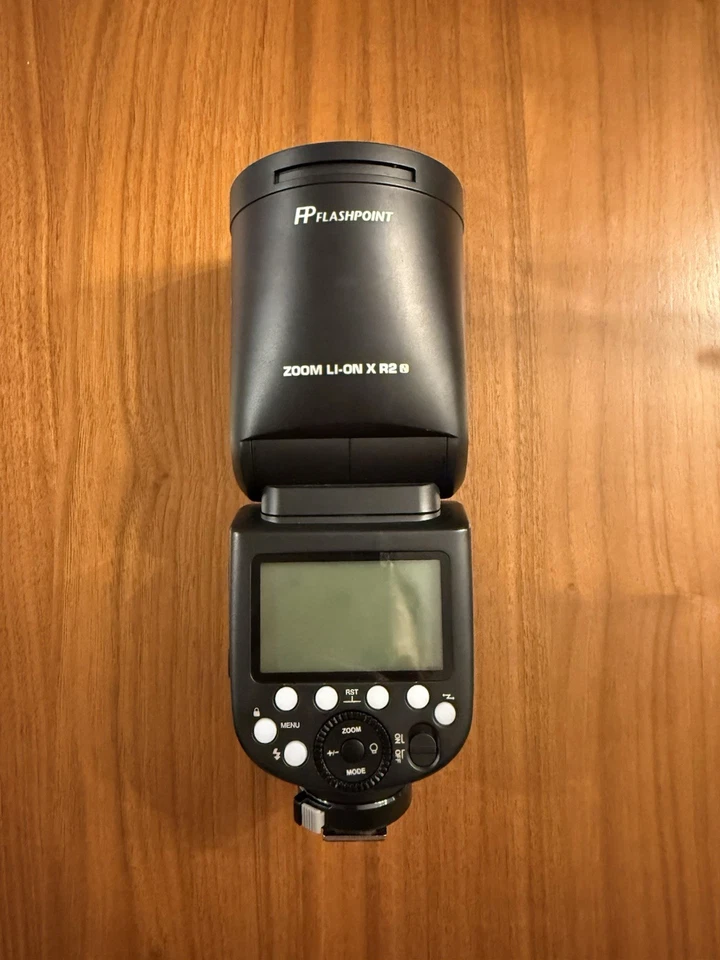 Flashpoint Zoom Li-on X R2 TTL On-Camera Round Flash Speedlight For Nikon - Image 4 of 4