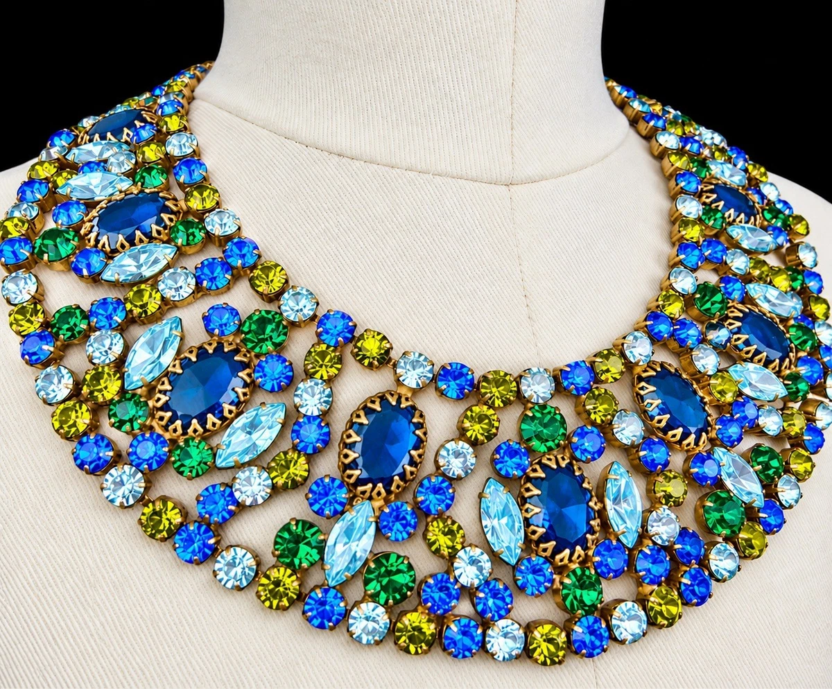 25+ Hattie Carnegie Fashion Vintage & Antique Necklaces & Pendants