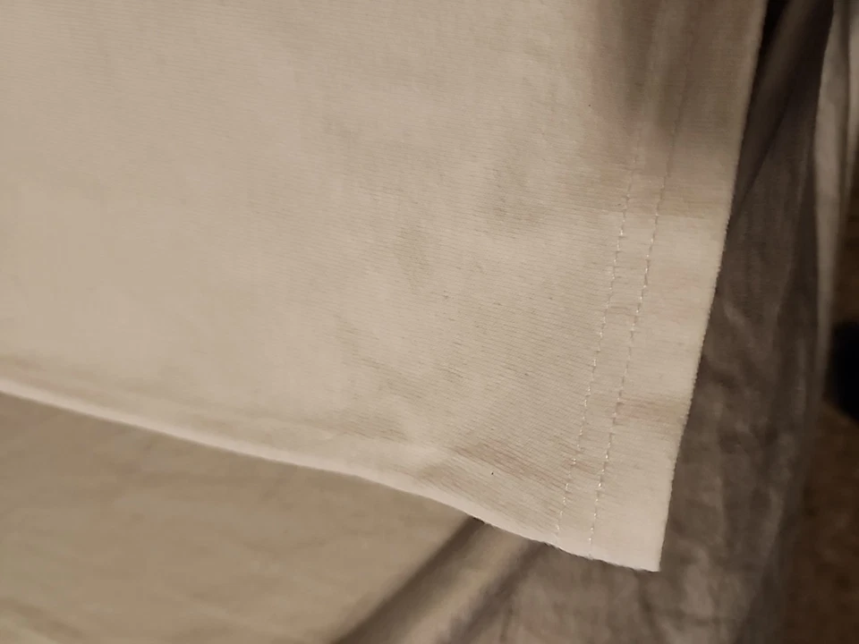 Vintage 90s Walt Disney World 25th Anniversary Castle Cake T-Shirt 1997 S Nice - Image 4 of 4