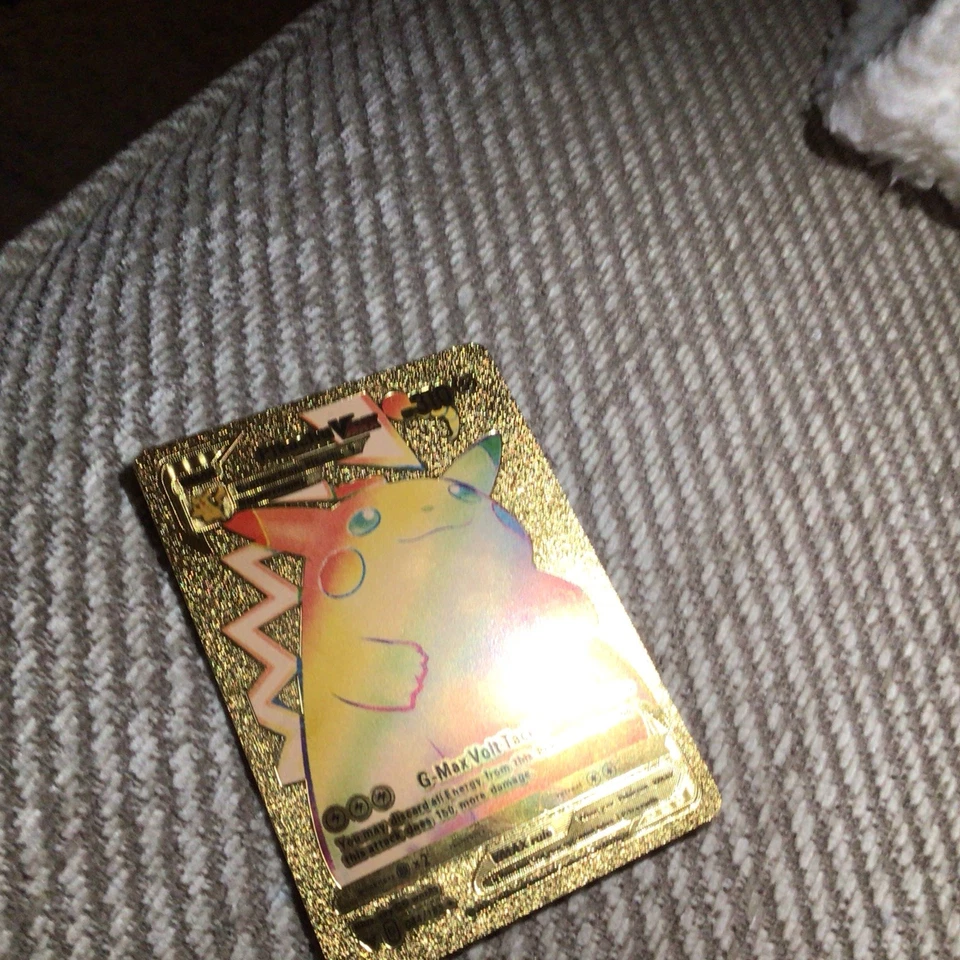 Pikachu VMAX, photo 2 of 2
