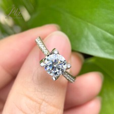 0.5~2KT Rund Moissanit Heiligenschein Verlobungsring Ring 18K Weißgold Plattiert