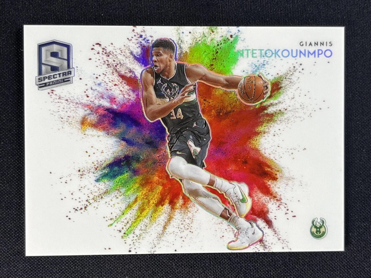 Giannis Antetokounmpo trading card