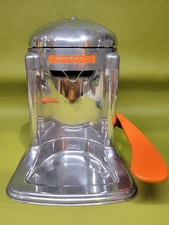 VINTAGE MID-CENTURY 1950s UNIVERSAL LANDERS FRARY  POLISHED ALUMINUM JUICER