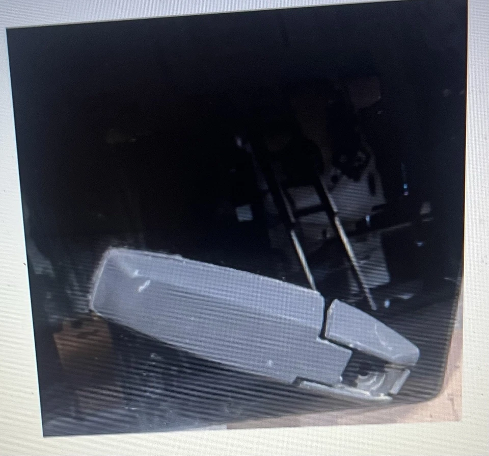 1999-2004 Jeep Grand Cherokee Hatch Lift gate glass OEM - Image 3 of 4