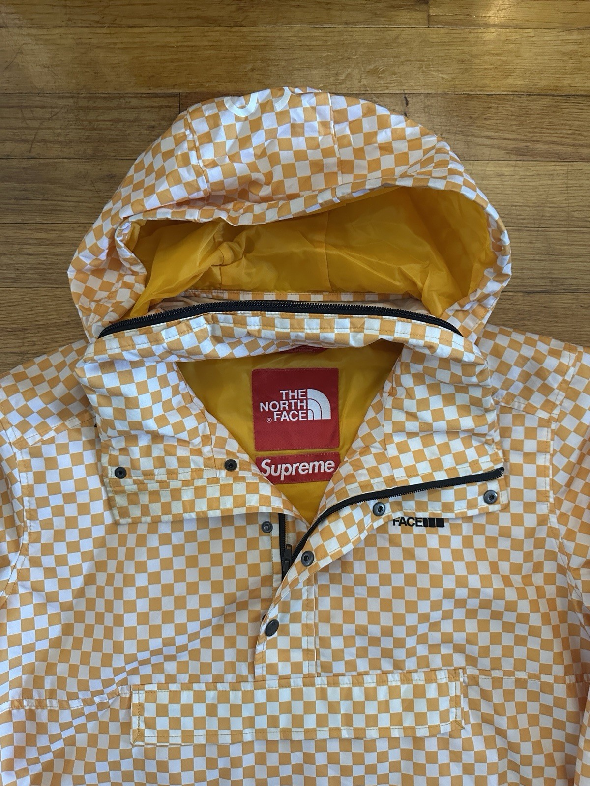 XL SUPREME X THE NORTH FACE CHECKERED WINDBREAKER JAC… - Gem