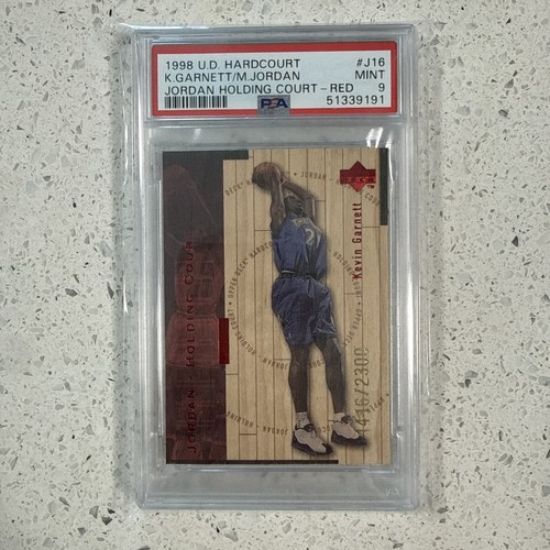 1998 UD Hardcourt Jordan Holding Court Red K.Garnett/Michael Jordan #/2300 PSA 9