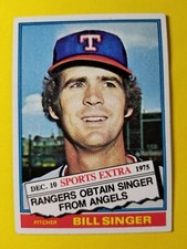 VINTAGE BILL SINGER #411T TEXAS RANGERS - 1976 TOPPS TRADED MLB BASEBALL