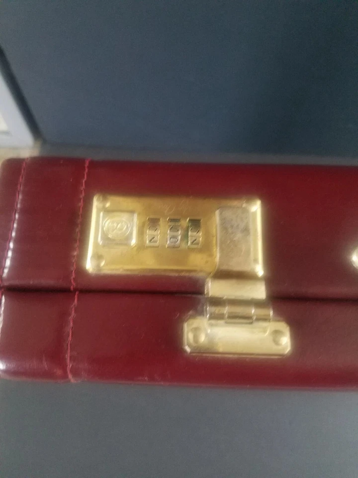 Maletín vintage Oleg Cassini de cuero de lujo borgoña conjunto de bloqueo Foto 4 de 4