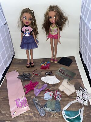 2001 Bratz Sun- Kissed Summer Yasmin Doll Lot Of 2 Clothes Accessories