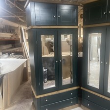 HANDMADE AYLESBURY STUDIO GREEN 2 DRAWER WARDROBE+TOP BOX MIRRORED WITH CRYSTAL 