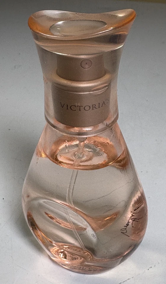 VICTORIA'S SECRET BREATHLESS EAU DE PARFUM  .5 fl oz 15 ml PURSE SPRAY 90% FULL - Image 4 of 4