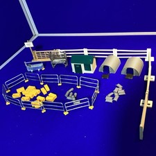vintage Britains Farm Animal Fences Gate Accessories Made in England hut feeder