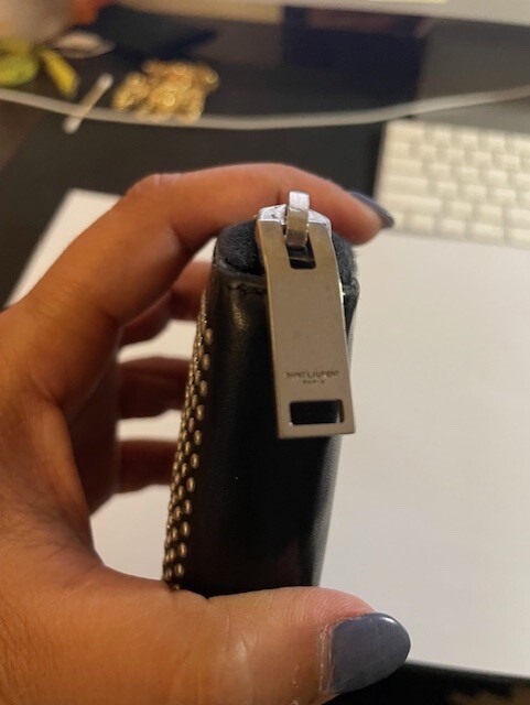 Confezione Borsa e Portafoglio Saint Laurent Pelle Nera Borchie Argento Ferramenta