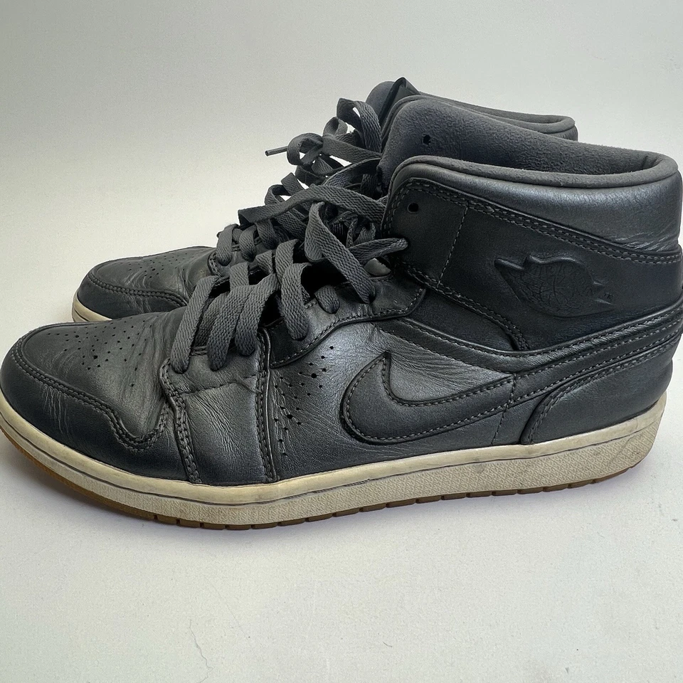 Size 10.5 Jordan 1 Mid Nouveau Cool Grey 2014 629151-007 NIke - Image 2 of 4