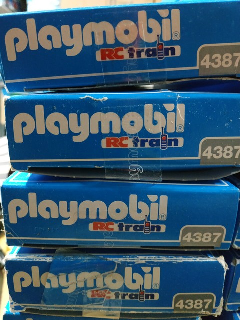 Playmobil Eisenbahn RC Train Schienen 2x Kurve 4387 mit Verbinder - OVP Playmobil Eisenbahn RC Train Schienen 2x Kurve 4387 mit Verbinder - OVP