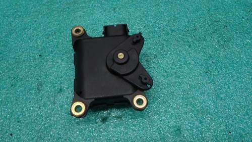 VW Passat B5 Variant 1.9 TDI Klima Heizung Stellmotor 0132801149 / 8D1820511 B