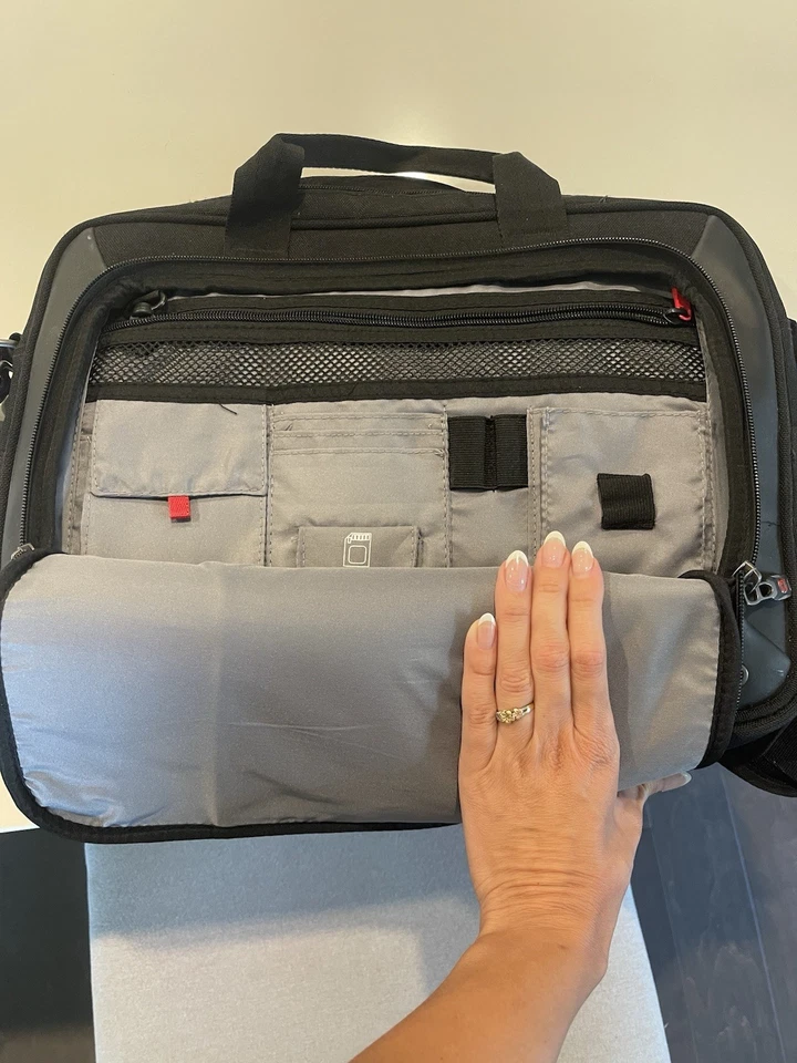 Estuche de transporte para portátil Swiss Gear INTERLINK 16" - negro Foto 4 de 4