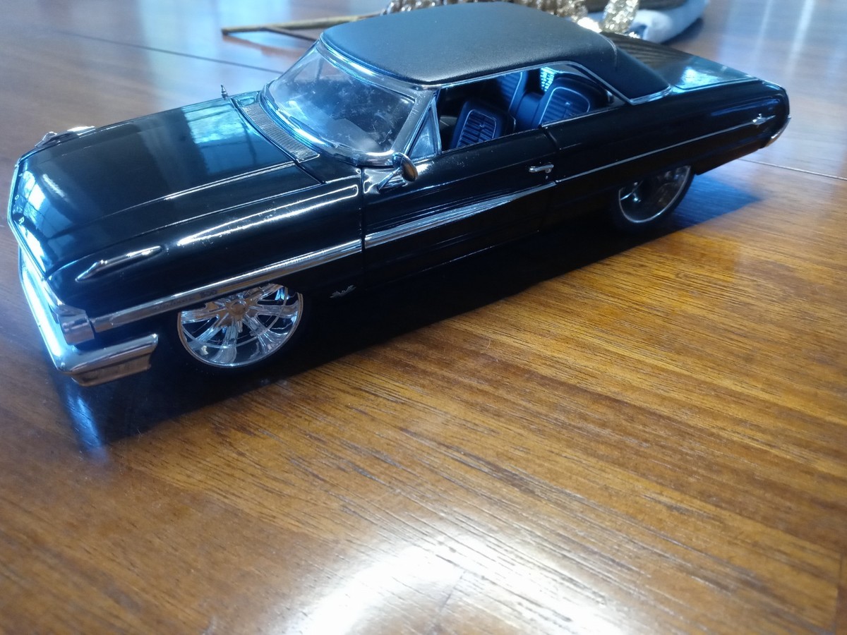 ミニカー GreenLight 1/18 1964 Ford Galaxie 500 1/18 GreenLight Custom Black 1964 Ford GALAXIE 500 MIB Man In