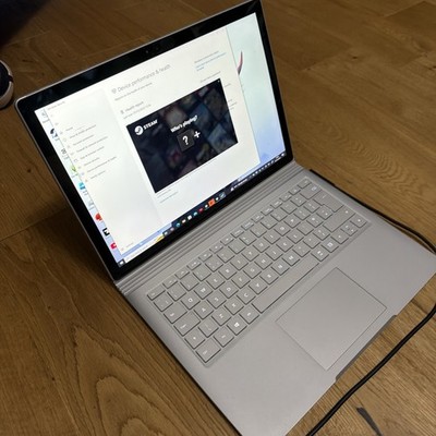 Microsoft Surface Book 1 13,5'' i7 6670U 8GB 256GB GTX 1050 Windows 10