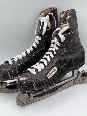 Vintage Bauer Supreme 91 Ice Skates Hockey Skate Antique Stick Puck Pads