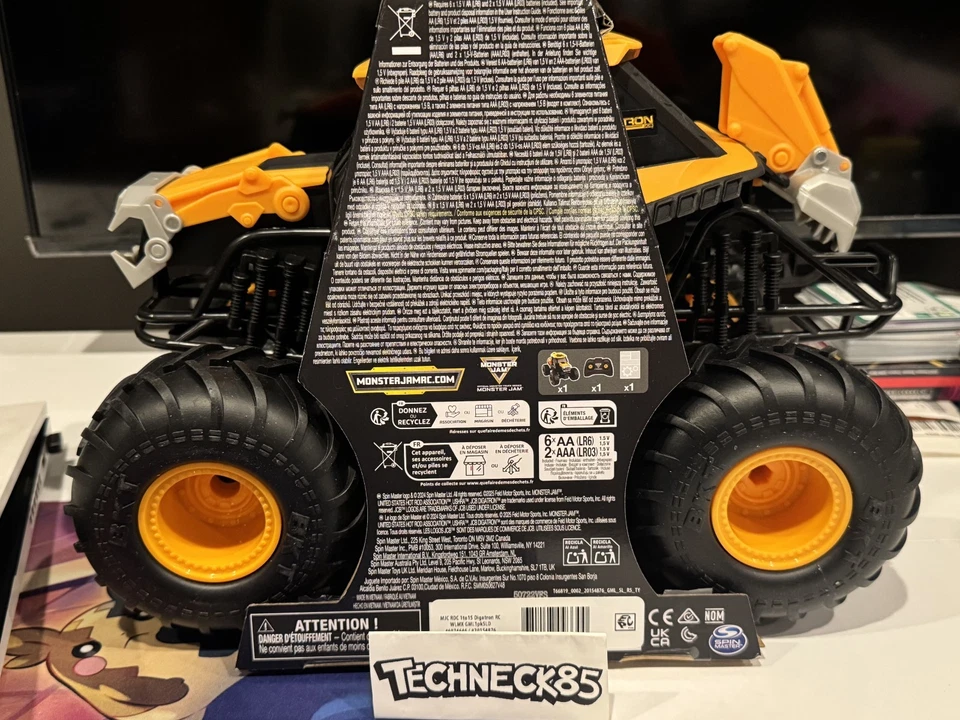 Monster Jam JCB DIGATRON RC Remote Control Truck 1:15 Spin Master IN HAND - NEW - Image 3 of 4