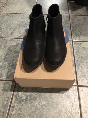 clarks step rose up ankle bootie