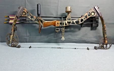 Matthews Switchback XT Compound Bow w/ Quiver, Glow Site, and 3 Arrows