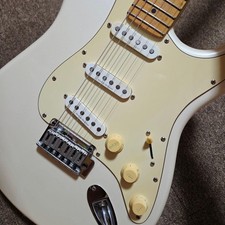 Squier Deluxe Stratocaster Electric Guitar USED