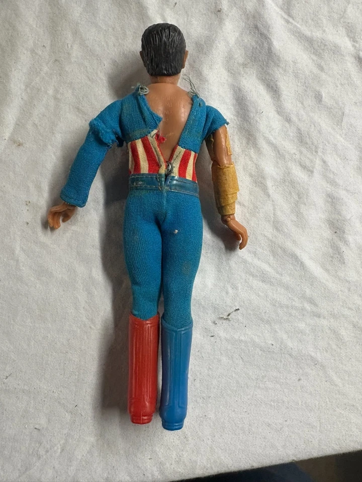 Vintage Captain America Original 1974 Mego 8” Action Figure ROUGH CONDITION - Image 3 of 3