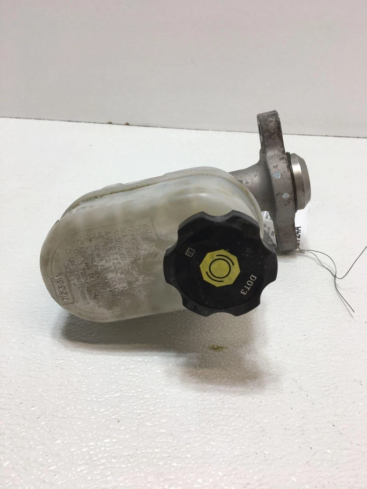 08 Cilindro maestro Chevy Silverado 1500 sin control de freno activo Foto 3 de 3