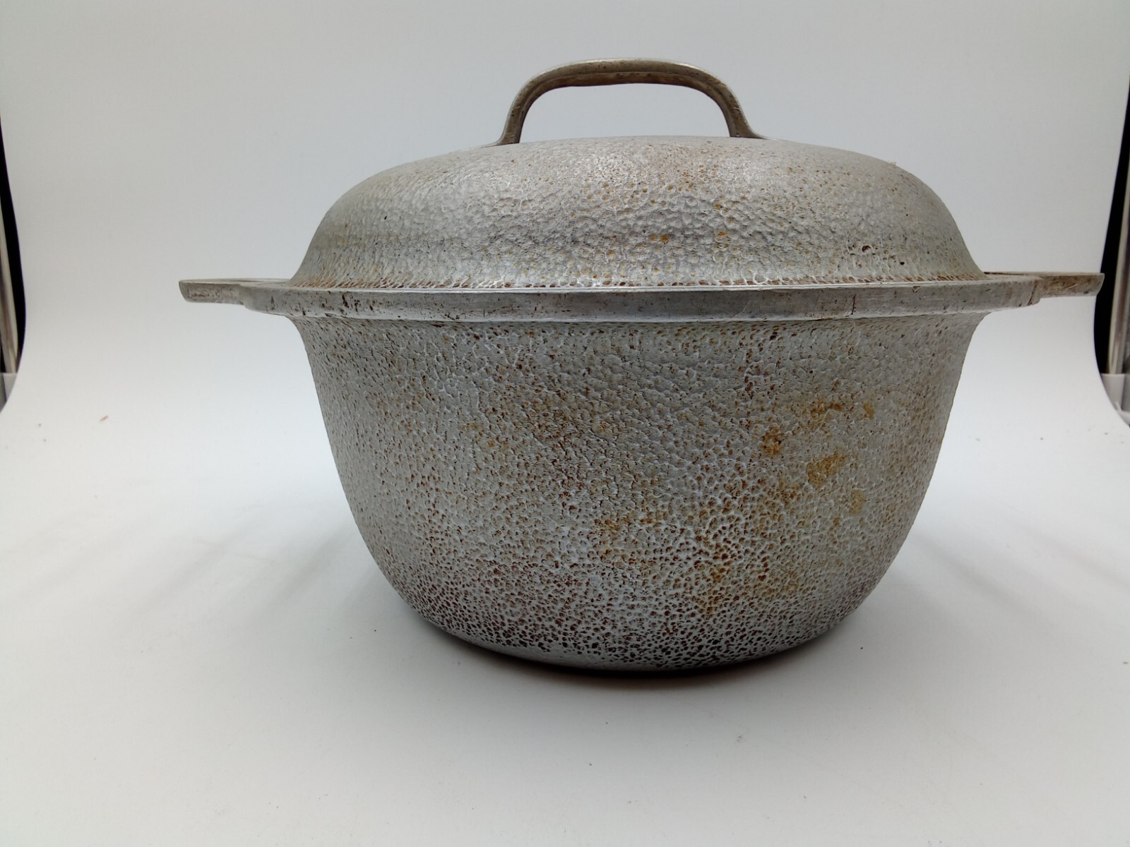 Vintage Hammered Aluminum Club Hammercraft 4.5 qt Dutch Oven Roaster 10"