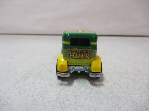 Hot Wheels Premium Incredible Hulk Panel Truck - Picture 4 of 6