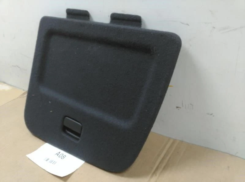Audi A6 3.2 Quattro 2006 lado izquierdo del conductor compartimento de almacenamiento trasero tapa cubierta Foto 3 de 4