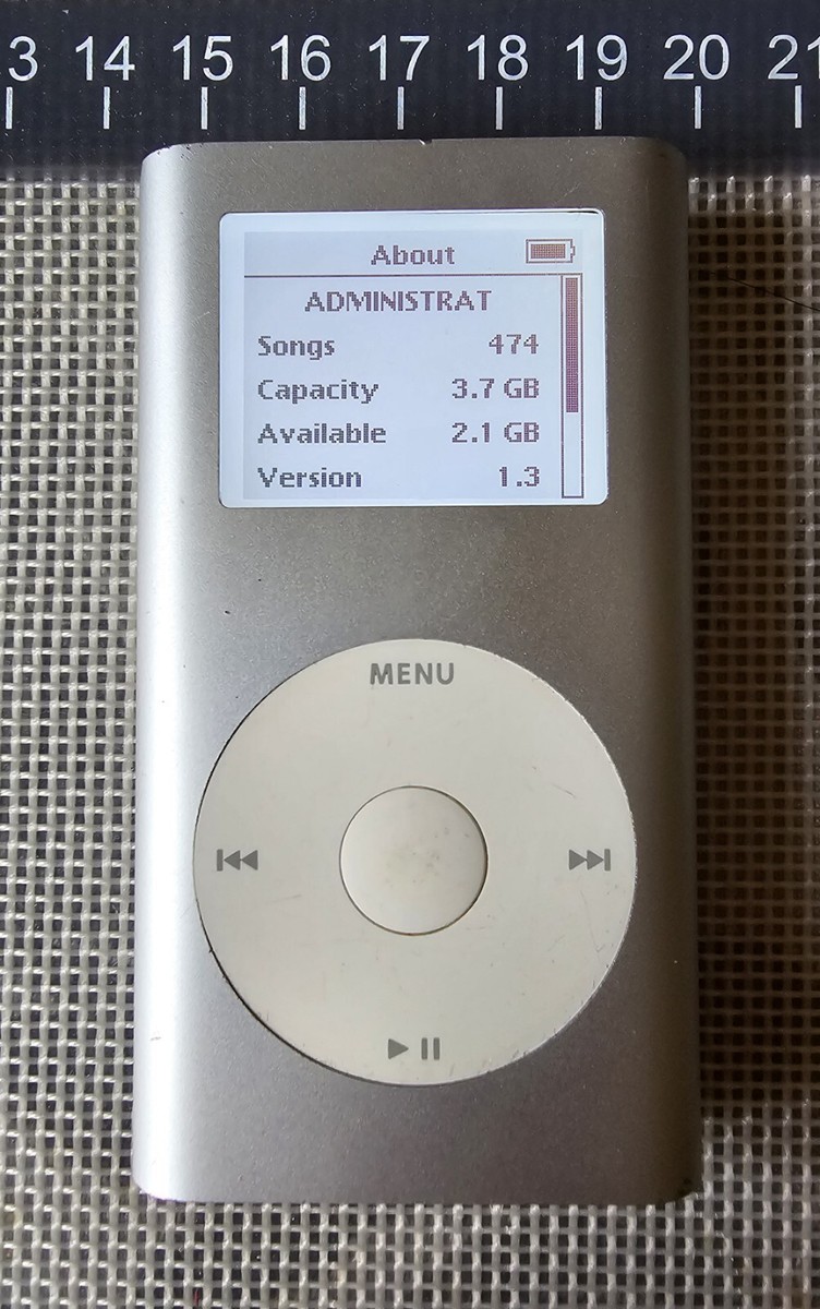 Apple iPod mini A1051 4gb MP3 Player - 1st Generation - Silver