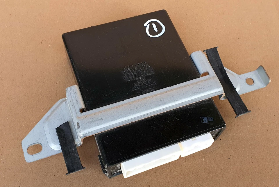 Módulo de control multiplexado puerta levadiza Toyota 4runner 2003-2009 89222-35010 Foto 4 de 4