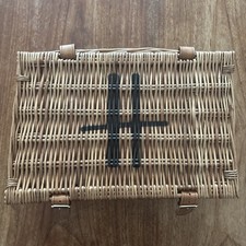 Harrods London Wicker Hamper Basket With Lid Lined 35x23x16 cm 