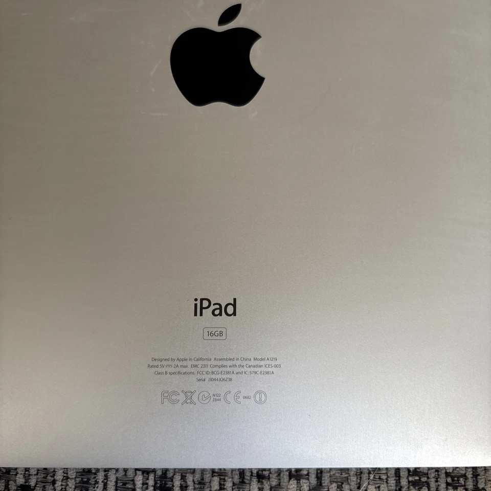 iPad Air 1st Generation - Image 3 of 3