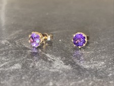 9ct gold amethyst stud earrings in Lovely Condition, Fully Hallmarked, 1.69gr