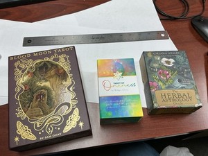Blood Moon Tarot Cards Set - Tarot Of Oneness - The Herbal Astrology Oracle Set