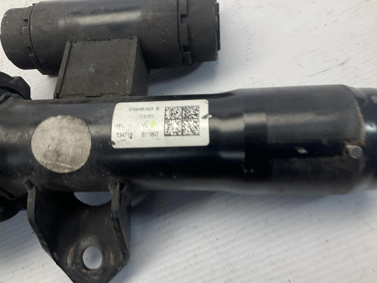 18-24 Rolls Royce Cullinan RR31 Front Left Driver Strut Shock Absorber T